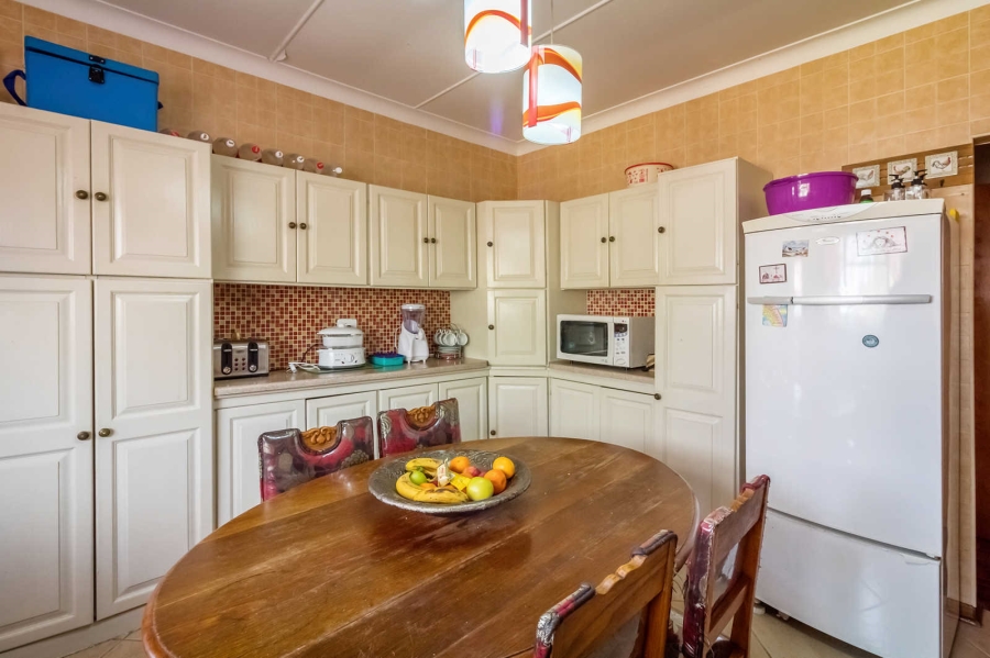 7 Bedroom Property for Sale in Morewag Free State